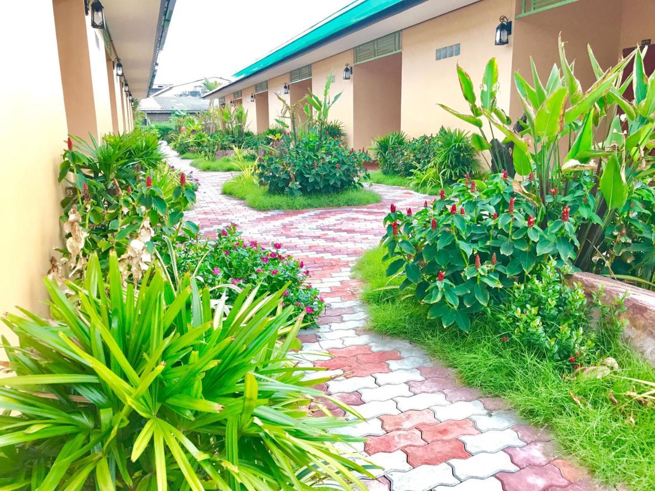 Huan Soontaree Ban Phe Exterior foto
